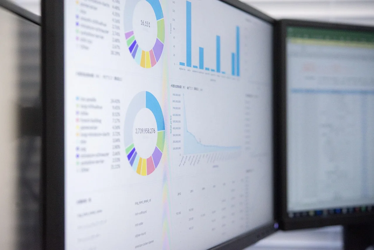 data, chart, graph, monitor, marketing, infographics, analyze, blue marketing, blue data, data, data, data, data, data, chart, graph, graph, marketing. 8 email deliverability mistakes that hide the real problem
